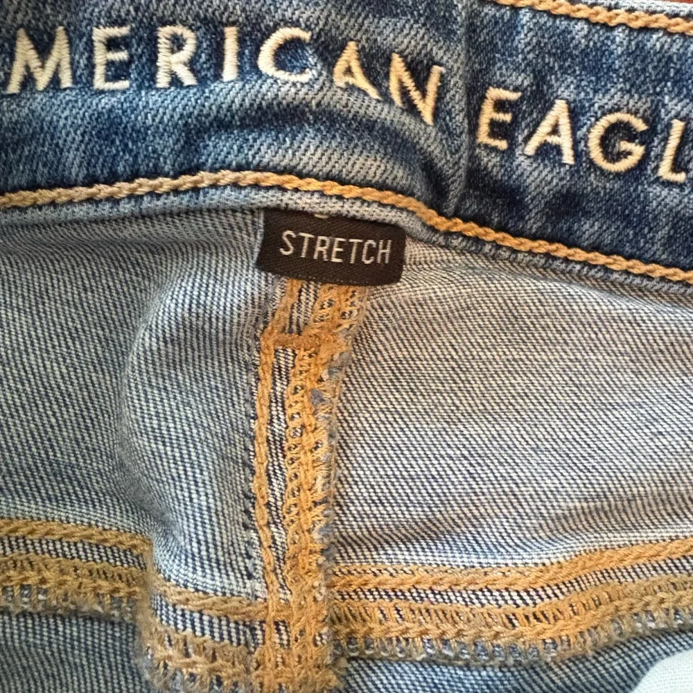 2/$25 EUC American Eagle Outfitters Light Blue Flare Jeans - Picture 2 of 5